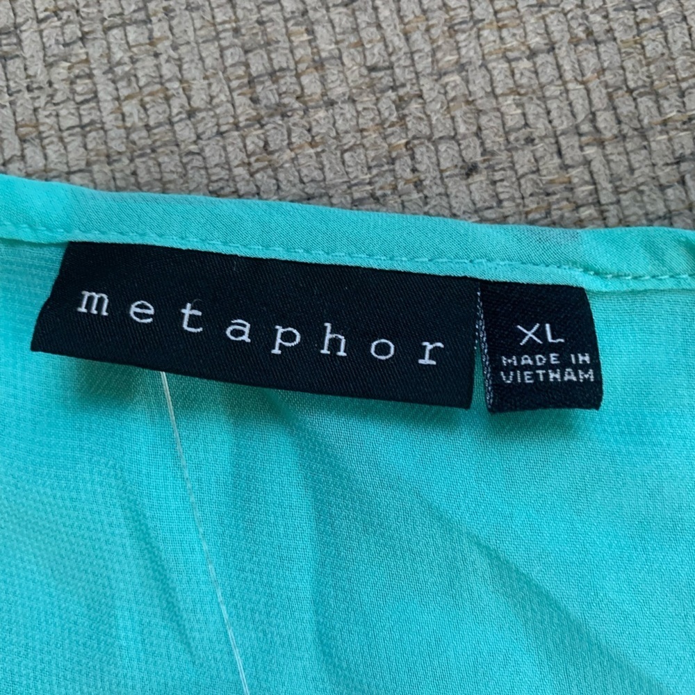 Metaphor stud Tank - Picture 5 of 7